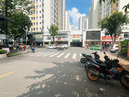 Bán shophouse căn góc 2 mặt tiền đường lớn phú mỹ hưng, quận 7, dt 312m2 trệt và lầu, giá 31 ,8 tỷ