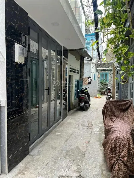 Nhà bán gấp mới 2 tầng, gần mặt tiền xvnt p21 bình thạnh 43m2 nở bụng shr hcd