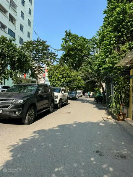 Bán nhà riêng trần thái tông cầu giấy 78m2 mt 8m lô góc ô tô kdvp gần công viên cầu giấy