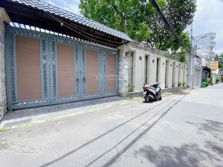 Bán biệt thự vườn hồ bơi p27 bình thạnh