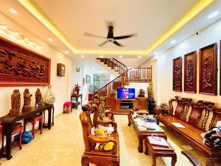 Cực phẩm phân lô! bán nhà hoàng quốc việt, 55m2, 5 tầng, ô tô tránh, khu vip, giá 17.95 tỷ