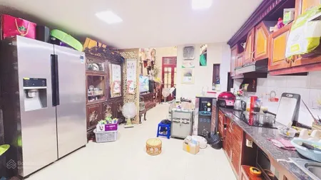 Gấp bán nhà siêu hiếm giảm liền chỉ 14.2 tỷ phố cổ lò đúc 52m 4 tầng mặt tiền 4.2m hai bà trưng