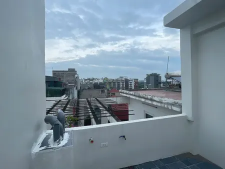 🏡 NHÀ ĐẸP – THANG MÁY – GẦN HỒ – OTO 10M
📍 Hồng Tiến, Bồ Đề – Long Biên
📐 35m² (XD 39m²) – 6 tầng, MT 6,16m, giá 9,2 tỷ