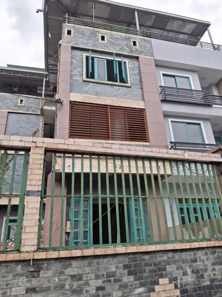 ⭐️⭐️ Nhà Nở hậu mỏng SHR 3 tầng HXH né 78m2 – Võ Thị Thừa Quận 12