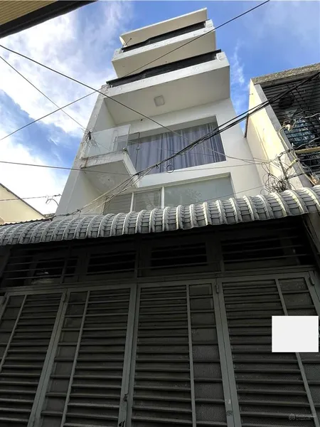 Bán nhà gấp đường lê trọng tấn, p. sơn kỳ, dt 4mx8m, 1 lửng, 2 lầu, sân thượng, giá 4.95 tỷ tl