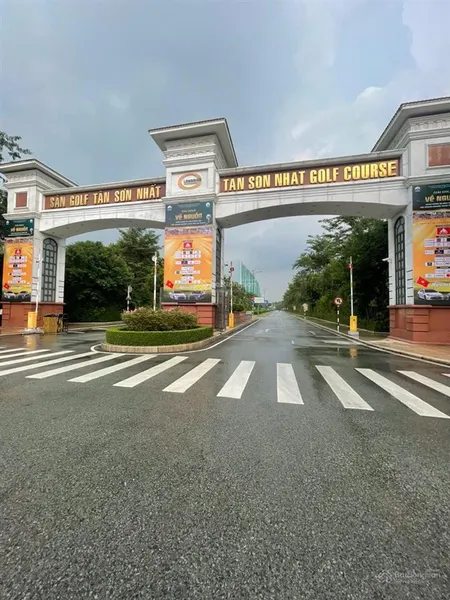 Bán nhà tiền tân sơn trệt 2 lầu, đối diện sân golf tân sơn nhất