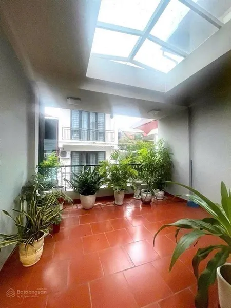 Phân lô 2 ô tô dừng đỗ vỉa hè kinh doanh dân xây chắc chắn lạc trung phố hiếm nhà bán