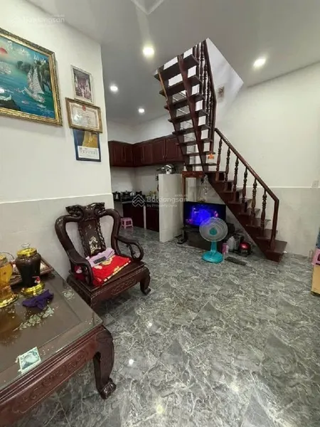 Nhà nhỏ dễ chốt sổ hồng riêng 2 tầng btct 3pn chỉ 3.550 tỷ