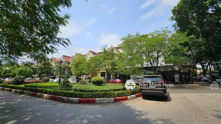 Chính chủ bán biệt thự hồ văn quánkđt văn quán,hà đông dt 210m2. kd cực tốt. ở cực sướng giá 79tỷ6