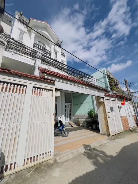 Giá ngộpbiệt thự có thang máy, sát đường số 2 trường thọcó sân đậu ô tôngang 8.4mx16mhc chuẩn