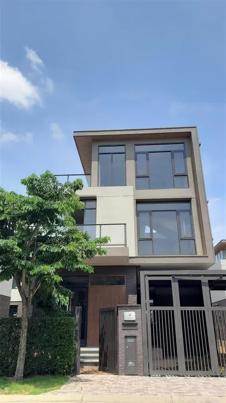 Chính chủ cần bán biệt thự 300m2 1 trệt 2 lầu phân khu rivera gần trường học quốc tế emasi