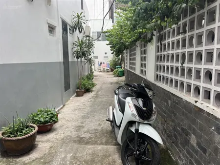 Bán nhà hẻm xe hơi 209 trần xuân soạn quận 7