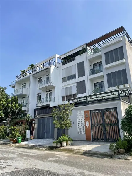 Bán gấp căn nhà dt 6m x 20m, 5 tầng, gần ngay đh văn lang cs3 đường đặng thuỳ trâm (có 16 phòng)