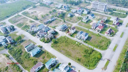 Bán đất nền Kđt 9D Nam Đông Hà 180m2 , D10.5M Trần Quỳnh, view Công viên sạch đẹp.