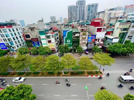 Cho thuê MBKD Cửa hàng 50m2 tại mặt phố lớn 151A Trung Kính, Mặt tiền 5M SD Ngay