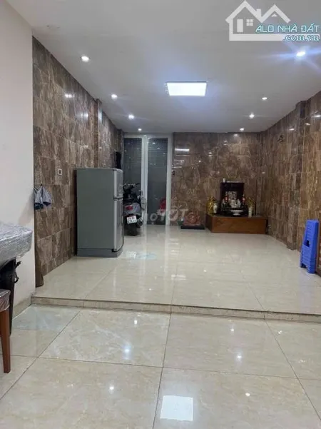 Cho thuê nhà 4 tầng Núi Trúc , Ba Đình. Giá: 20tr/ tháng
