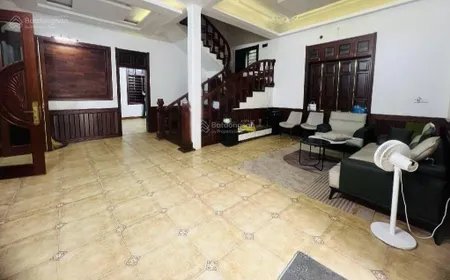 Bán đất tặng nhà phố liễu giai 185m2 chỉ 31,5 tỷ