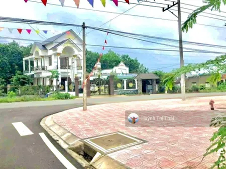 Chính chủ cần tiền bán gấp lô đất thành phố đồng xoài gần bệnh viện hoàn mỹ