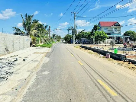 500m2 ngang 10x50m thổ cư 100m2 phước hải, nằm sát đường ven biển dài và đẹp vt bình châu