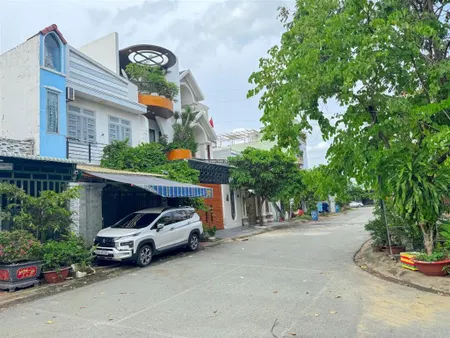 Chủ cần bán gấp nền đất cực đẹp 138m2 (ngang 6m), hướng đông nam, gần công viên giá 5,85ty