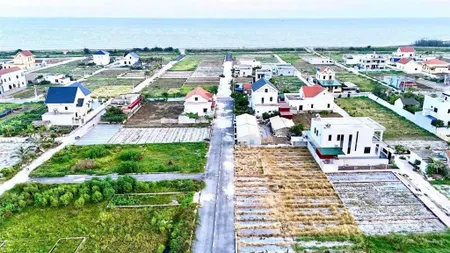 Đất biển quất lâm 180m mt10m giá 2tỷ300 viu mặt biển đúng trung tâm bãi tắm chính,sát dự án flaming
