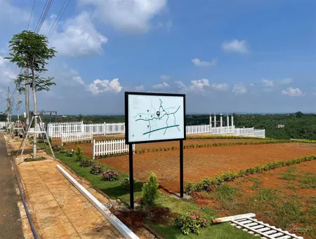 Nền bt 10*30m di li lâm đồng cách ql20 2km. cách điểm xuống ct dầu dây liên khương 3km. giá 656 tr