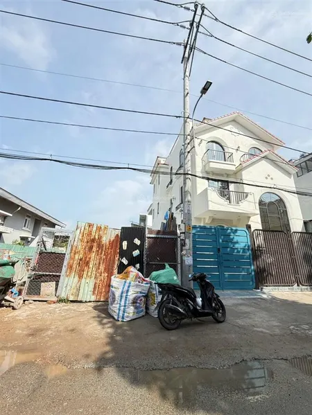 Đất khu bên sông p. hiệp bình chánh. dt 5x20=100m2 full thổ xây(1 hầm 5 lầu sân thương)có tl