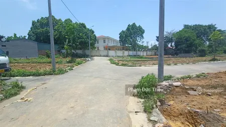Chính chủ bán 3 lô gần dự án hola town 1 miễu tiến xuân đối diện ký túc xá đại học quốc gia hn