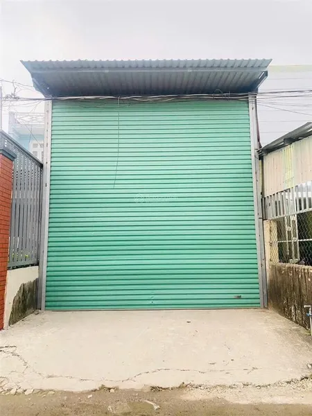 Đất 109m2 đang có kho tạm đường xe tải thông ra nguyễn hữu cảnh, giá 3 tỷ