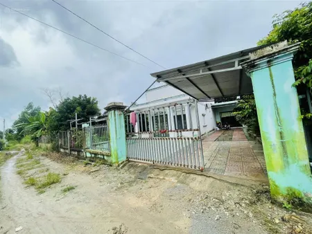 Định cư sang úc cần sang lại vườn (4.690m2) thổ cư shr gần chợ ủy ban phú giáo giá 600 triệu