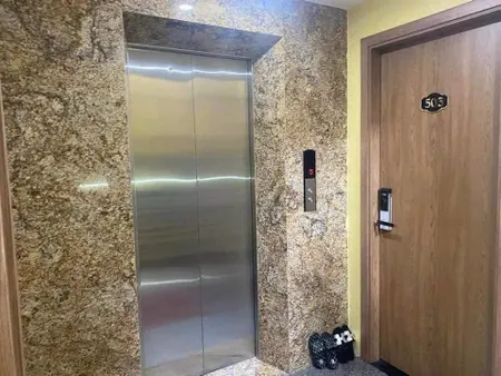 Nhà tôi cho thuê nhà hai cửa đi, mới, 100m2_ 4T; vỉa hè, Lò Đúc-29 Tr