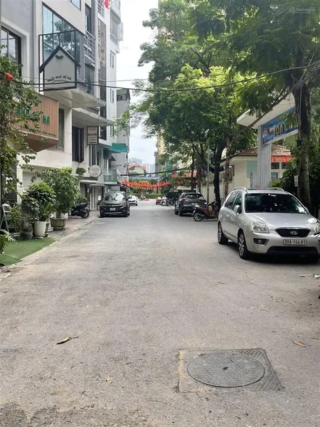 Mặt ngõ kinh doanh phố nguyễn chánh lô góc vỉa hè 3 ô tô tránh 75m2 x 5 tầng, mt 5m