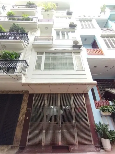 Nhà đẹp phố hoàng quốc việt 65m2 phân lô, 2 thoáng, 5 tầng, gara ôtô, kinh doanh, ô tô tránh