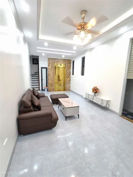 Siêu phẩm nhà riêng trần phú hà đông có thang máy full nội thất giá chỉ 11tỷ,sẵn sổ giao dịch