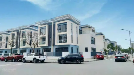An quý villa vùng trũng về giá thấp tầng ở hn, căn biệt thự 198m2 sẵn sổ đỏ chỉ 47 tỷ