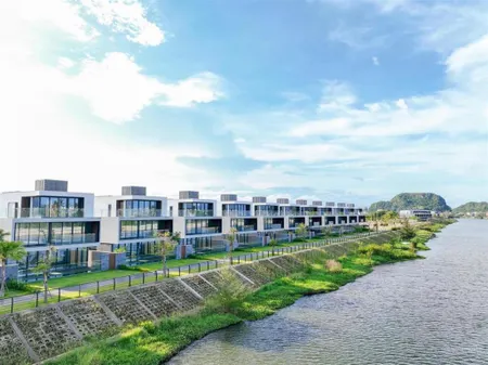 Bán biệt thự regal one river view trực diện sông cổ cò giá tốt chính chủ toàn huy hoàng