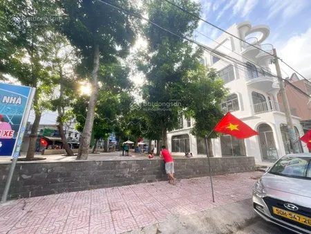 Nhà mới đẹp, chợ việt lập, an bình, dĩ an, 120m2 x 5 tầng ở ngay, 14.3 tỷ, chủ ngộp tl