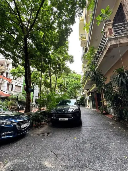 Toà văn phòng nguyễn thị định trước nhà công viên 107m2 x 7 tầng mt 7.5m, giá 43 tỷ cầu giấy