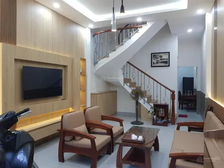 Giảm mạnh 600tr cần bán gấp nhà phạm văn chiêu