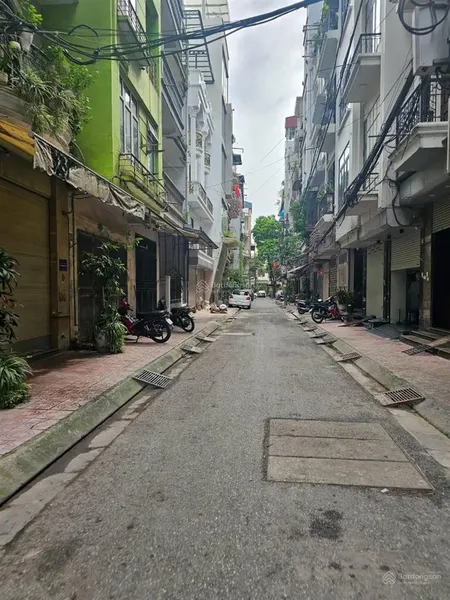 Lạc long quân căn duy nhất 38m2 x 5 tầng vỉa hè ô tô tránh ngõ thông kinh doanh 2 thoáng.