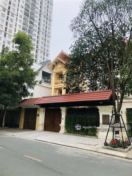 Bán biệt thự dịch vọng cầu giấy 220 m2 x 3 t x mt 9m x giá nhỉnh 66 tỷ. đẳng cấp sở hữu