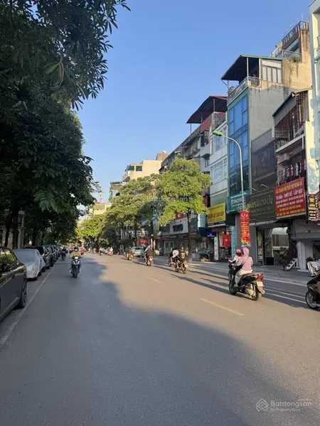 Thang máy phân lô ô tô ở + kinh doanh + văn phòng diện tích 50m x 6 tầng