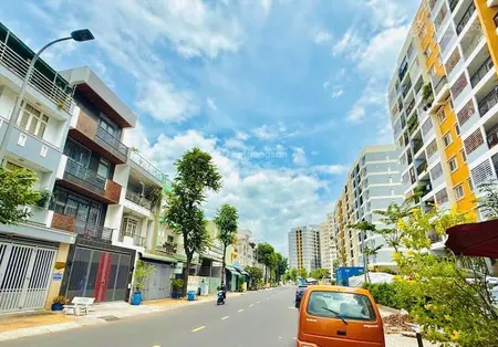 Nhà mặt tiền đường d2, sát đường man thiện, phường tăng nhơn phú a, dt cực rộng 110m2, dưới 14 tỷ
