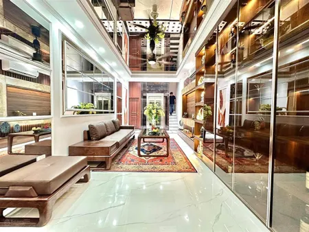 Ngọc khánh ba đình ngõ thông view lotte thang máy nội thất 5 sao 52m2*6t 18.5tỷ