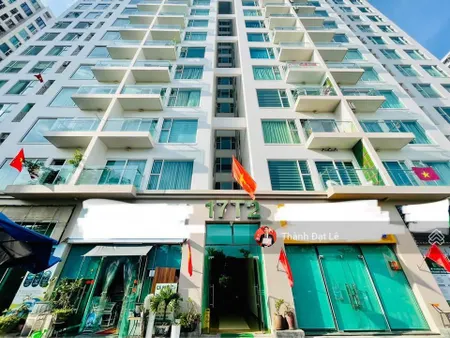 Bán căn shophouse hướng biển 50m2. có sẵn khách thuê dòng tiền tại mặt đường trung tâm hạ long.
