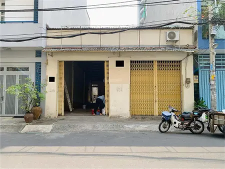 Hẻm xe hơi đường tân sơn nhì 8x11m nở hậu 9.5m, cấp 4 cũ. đoạn đẹp gần trường chinh, khu dân trí