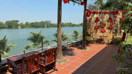 Bán nhà riêng nhà vườn giáp sông đông nai đã làm kè xã bình lợi giá siêu hời 30 tỷ diện tích 4500m2