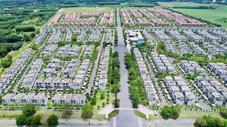 Cần bán căn nhà phố small kđt swan park giá 5.5tỷ nằm gần cổng ra vào, đầu tư đón tp sân bay