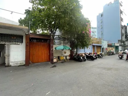 Bán nhà 72/6 trần quốc toản, quận 3, tp hcm. dt 16.2m x 50m (815 m2) hướng nam, giá 320 tỷ