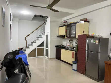 Bán nhà dân xây ngõ 298 ngọc lâm,lb 67m 4tầng mặt tiền 5m6khu trung tâm ngay trường học
